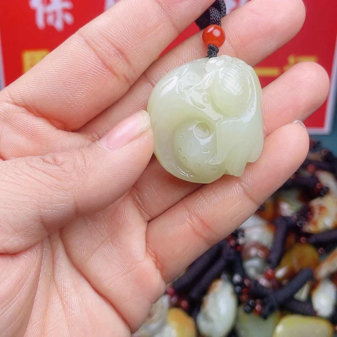 和田玉颈饰未镶嵌