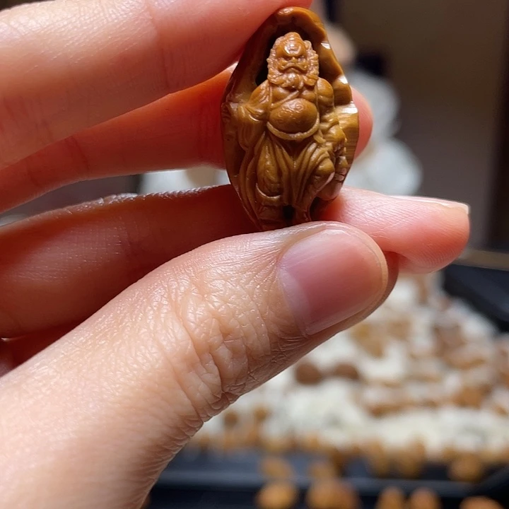吊坠橄榄核橄榄 钟馗