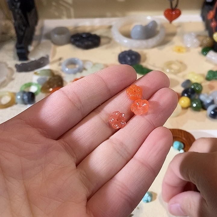 和田玉（糖玉）未镶嵌车挂这个