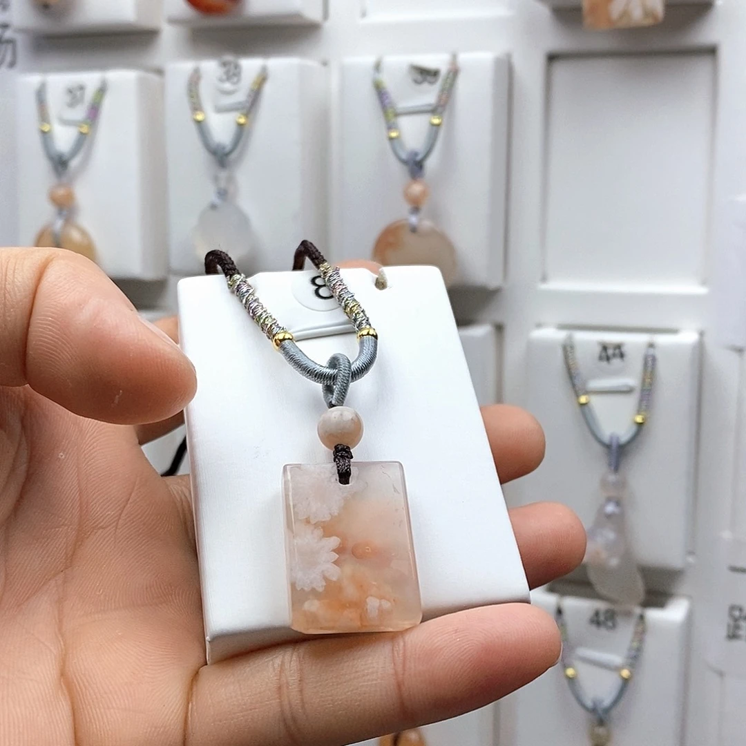 石英质玉吊坠(不含链)未镶嵌