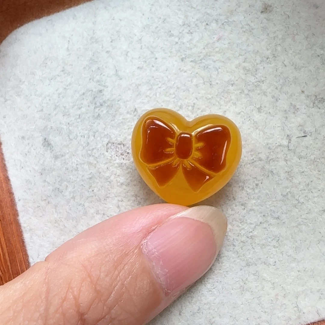 琥珀未镶嵌珠宝奇石定制