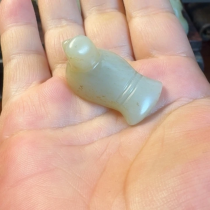 将***府蛇纹石玉未镶嵌颈饰