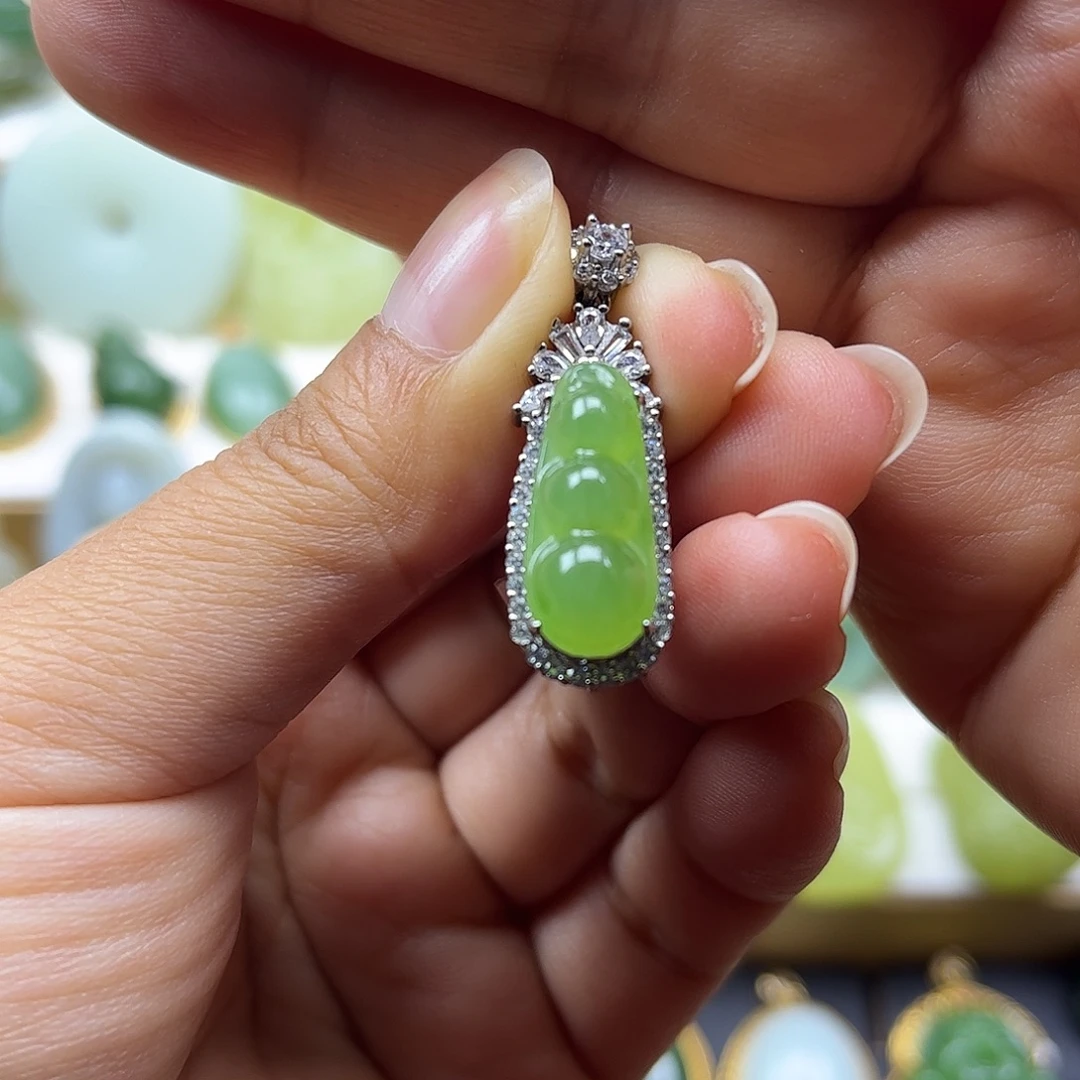 和田玉银S925镶嵌颈饰