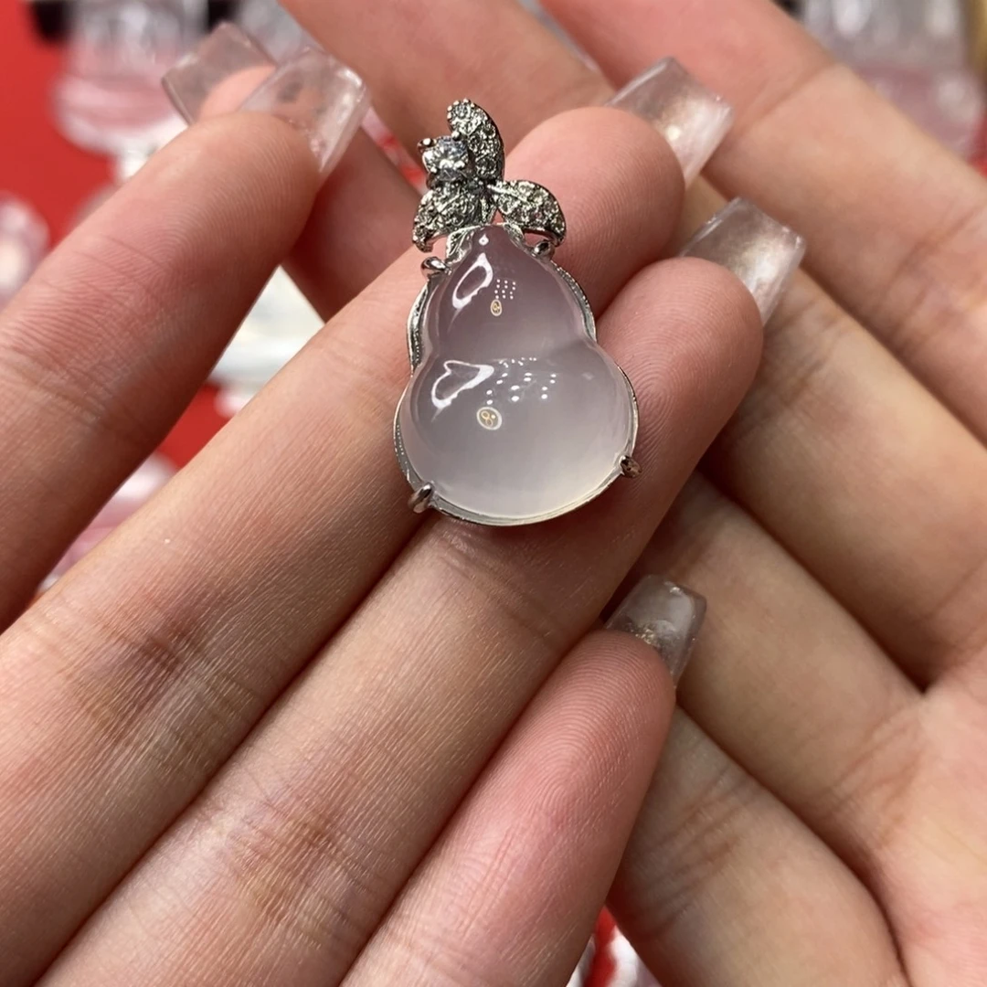 未镶嵌葫芦石英质玉