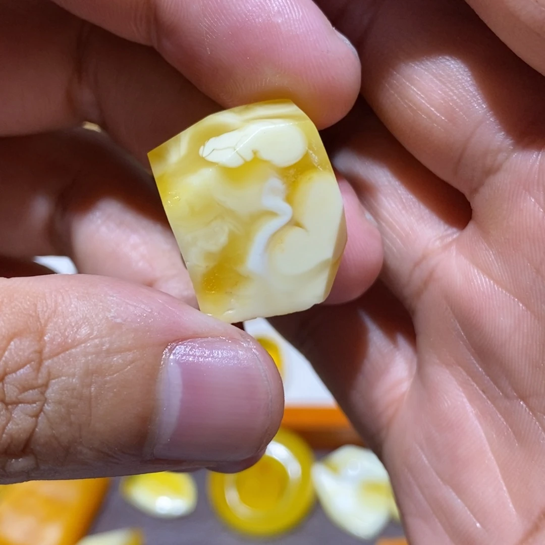 明***小定制琥珀蜜蜡原石