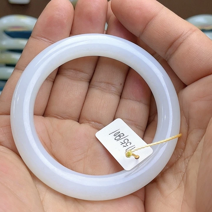 【闪购商品】未镶嵌手镯和田玉