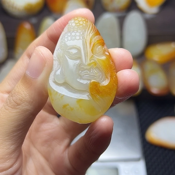 和田玉未镶嵌颈饰