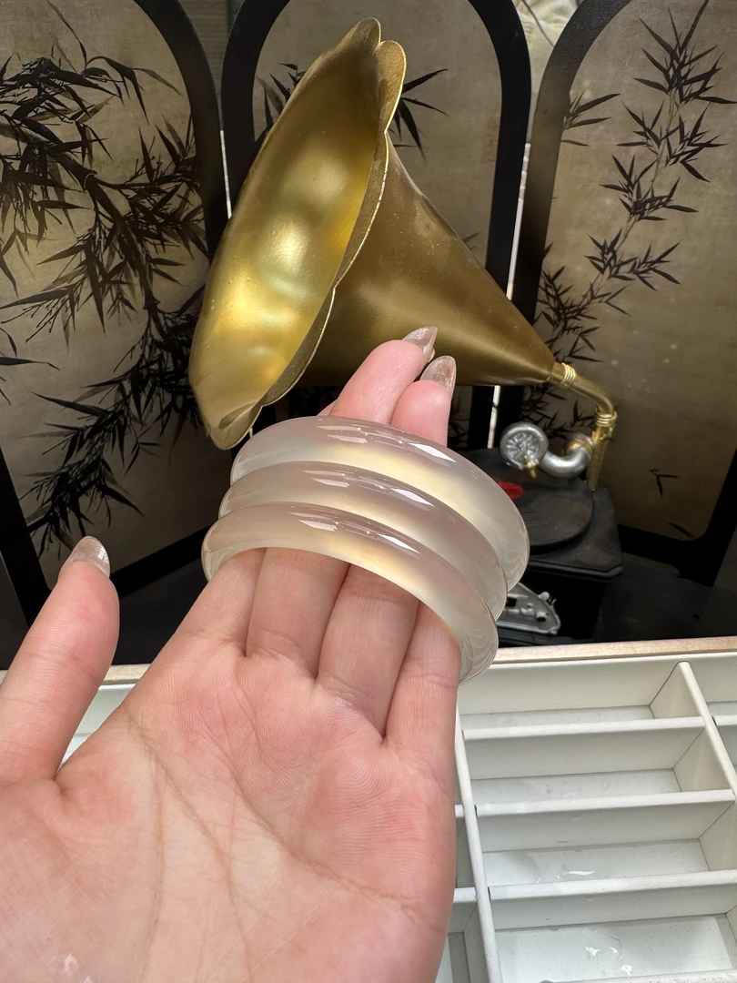 高品阶天然玛瑙高冰透马料香槟金宝石光感手镯（多样性发一）