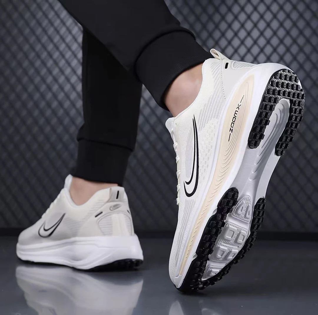 【品牌断码】男鞋夏季飞织网面运动鞋男透气男士跑步鞋百搭休闲鞋