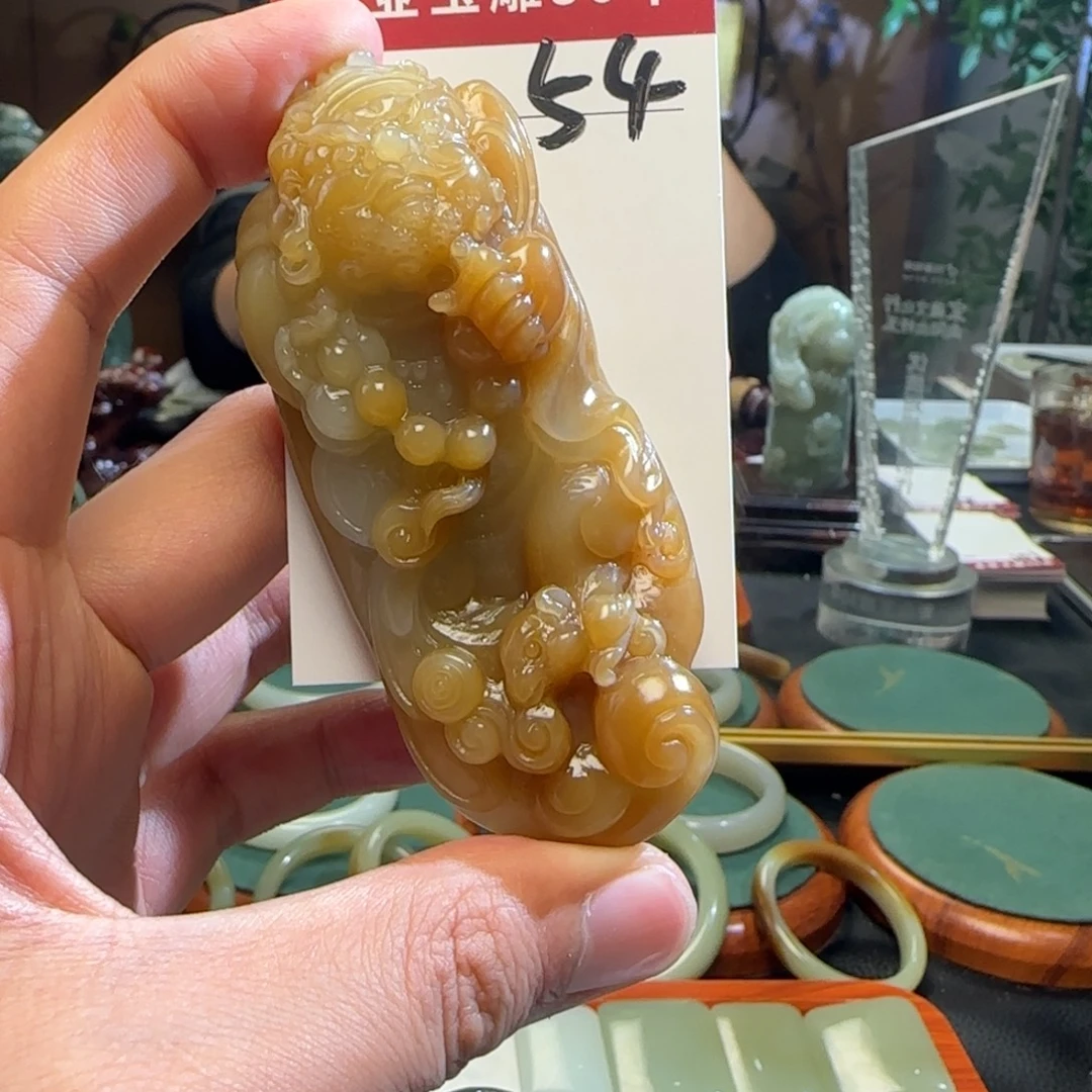和田玉（糖玉）未镶嵌颈饰