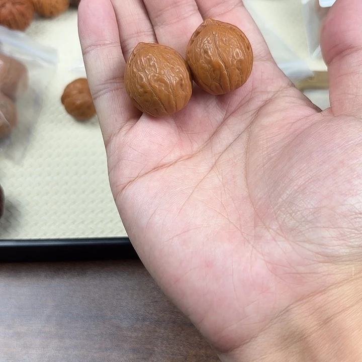 文玩核桃吊坠光头