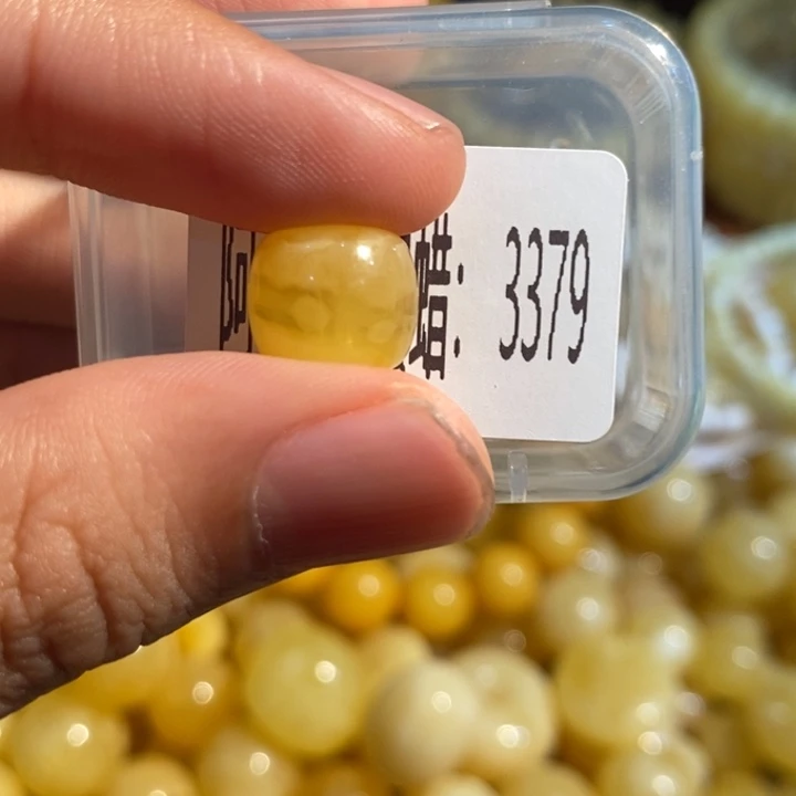 琥珀未镶嵌珠宝奇石3379