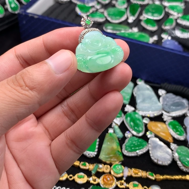 翡翠18K金镶嵌吊坠(不含链)