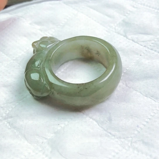 翡翠颈饰未镶嵌夏*藻戒圈