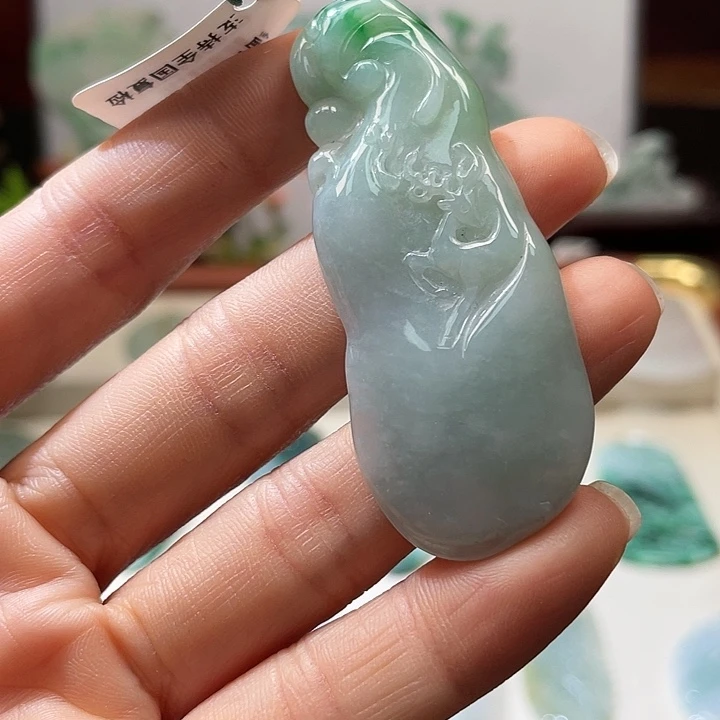 翡翠未镶嵌颈饰翡翠