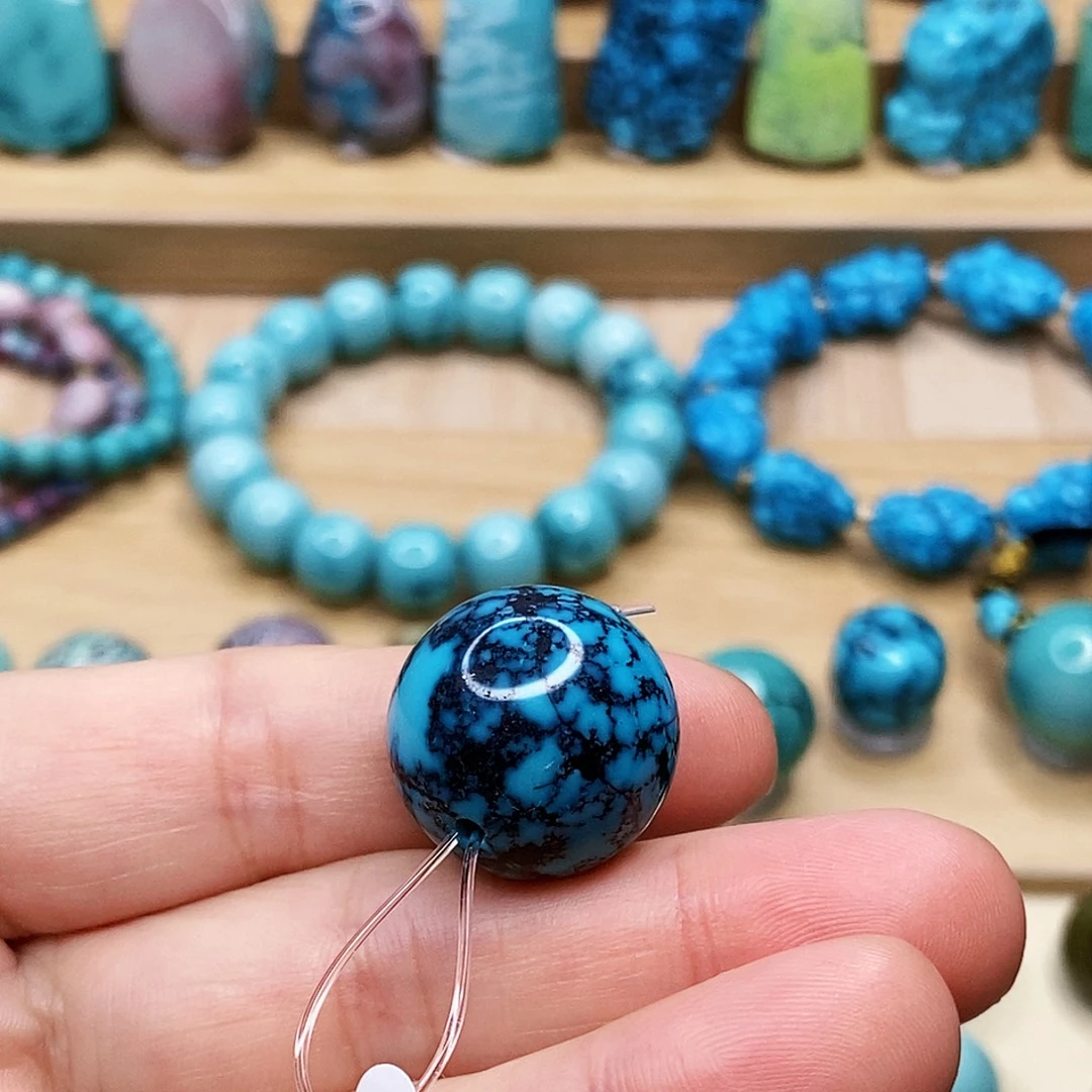 绿松石未镶嵌珠宝奇石