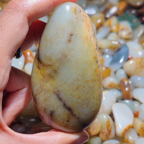 和田玉（糖玉）手链未镶嵌爱****蛋