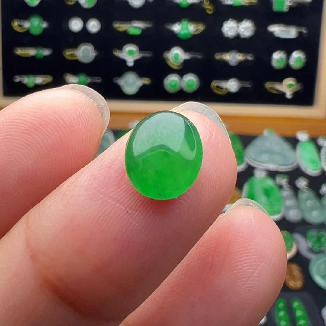 翡翠未镶嵌颈饰蛋9.7