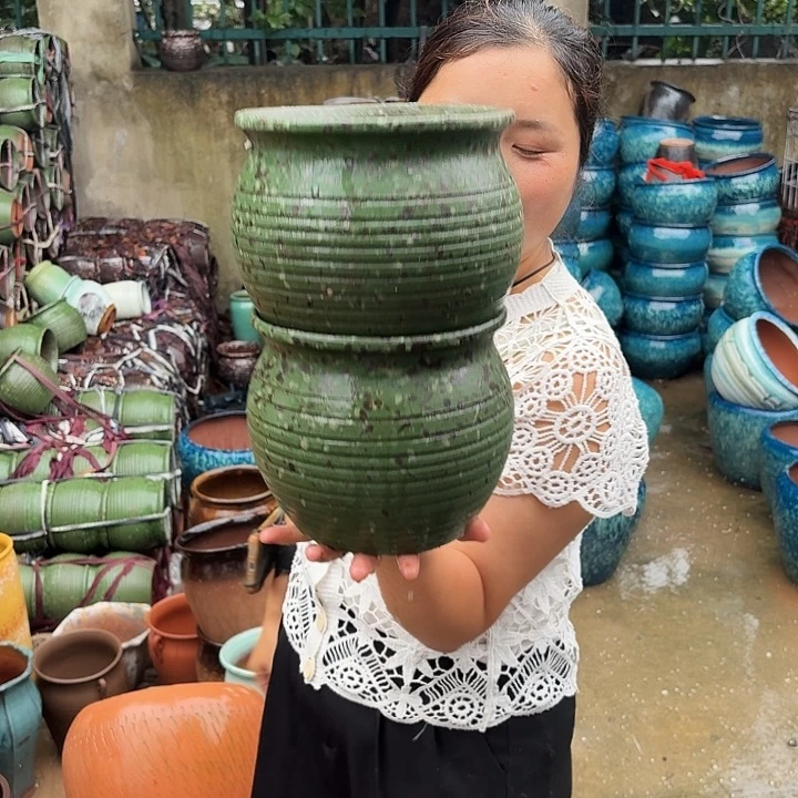 口18高16瑕疵两个盆瑕。