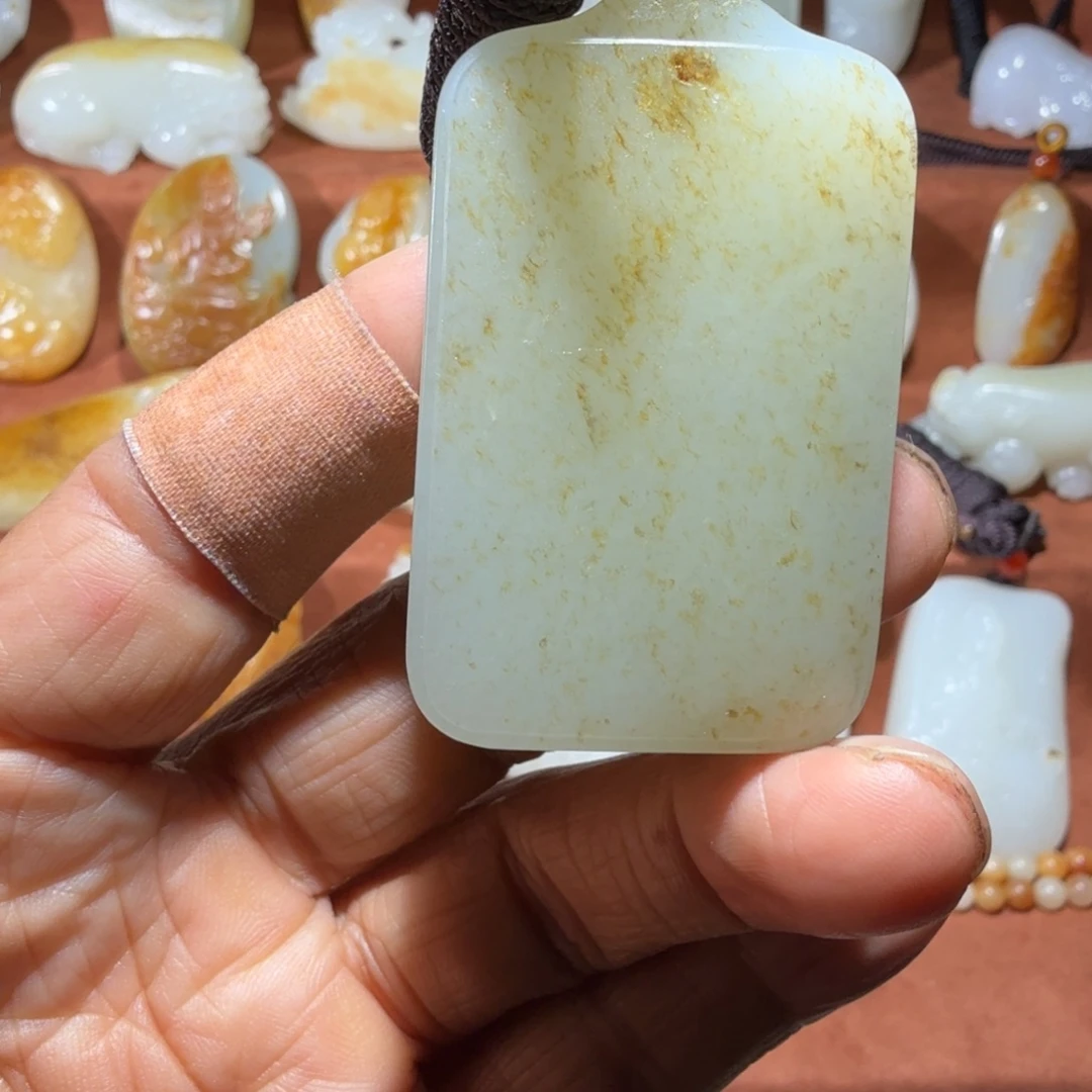 ****知和田玉未镶嵌颈饰
