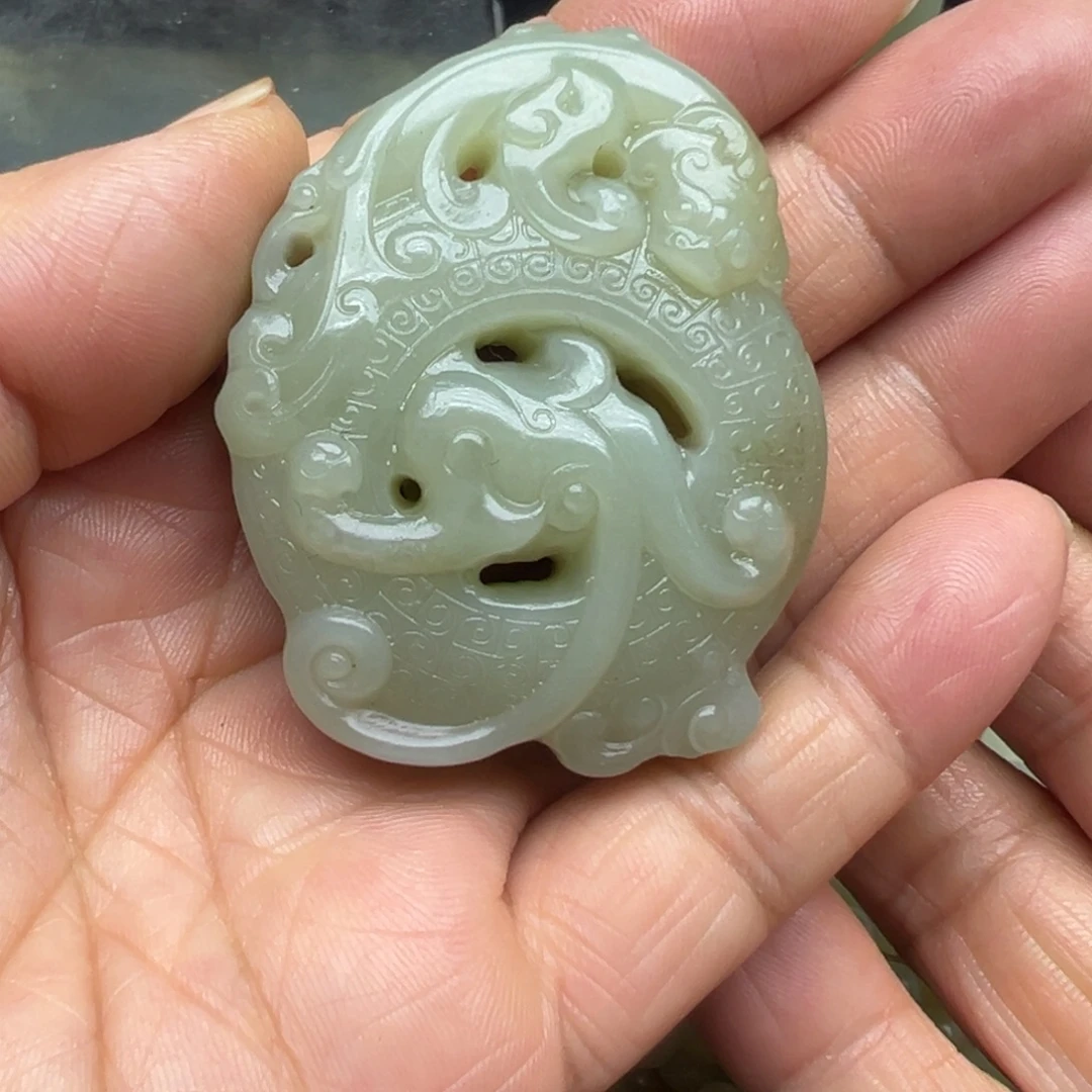 和田玉（糖玉）未镶嵌把件