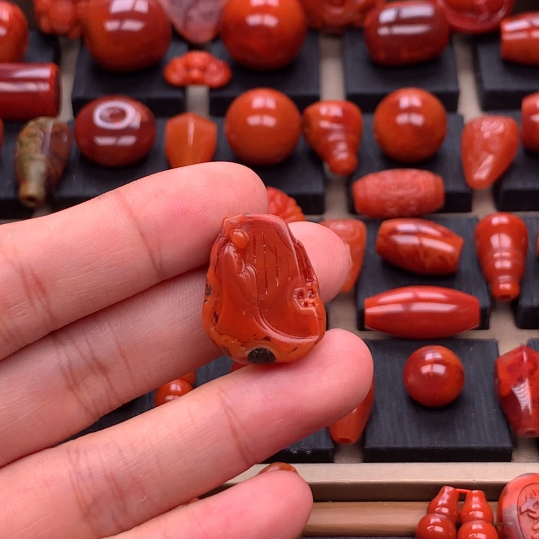 南红玛瑙未镶嵌原矿无相佛吊坠18.2mm