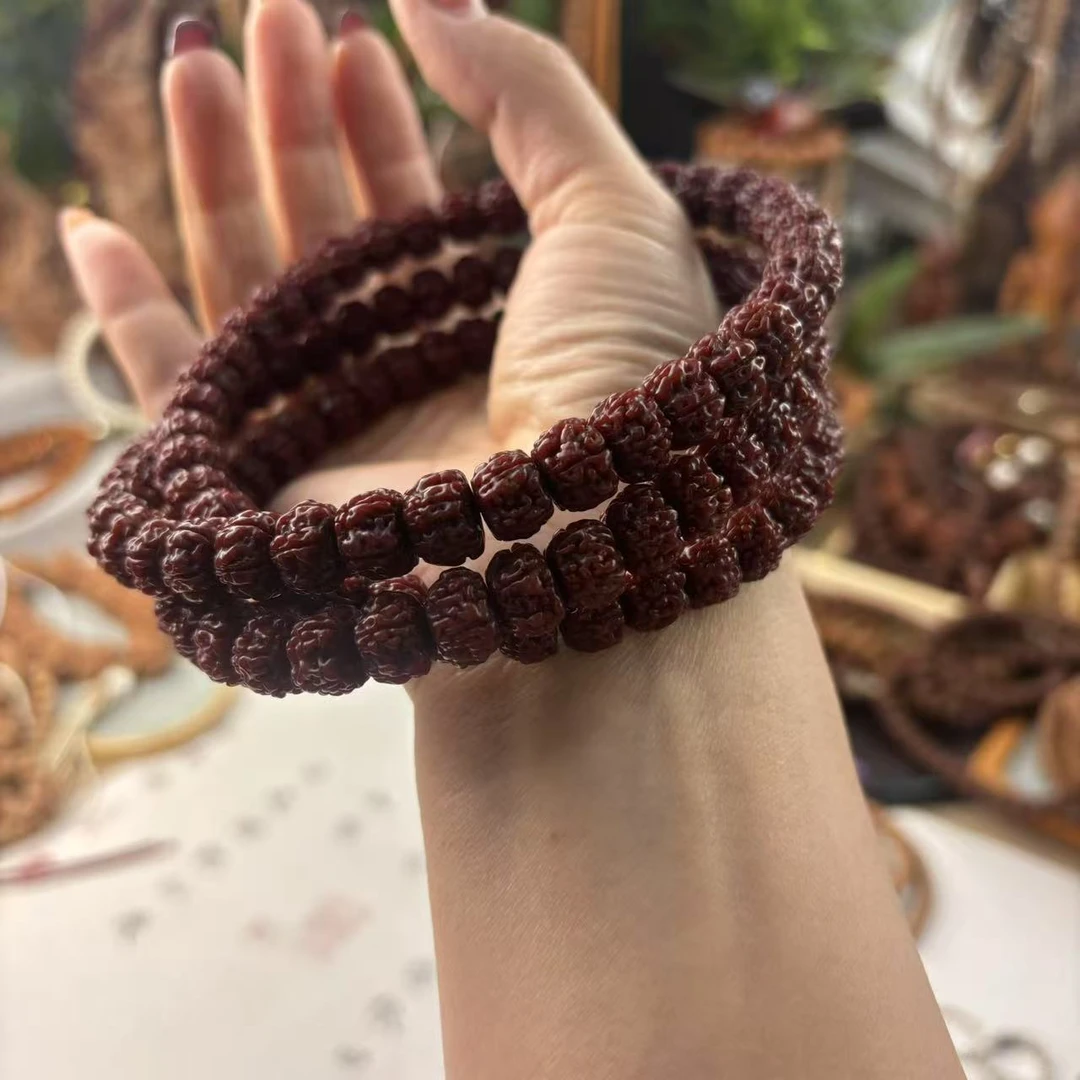 2.12《大嫂》纯血赤霄盘龙108金刚菩提8-9mm左右+配饰