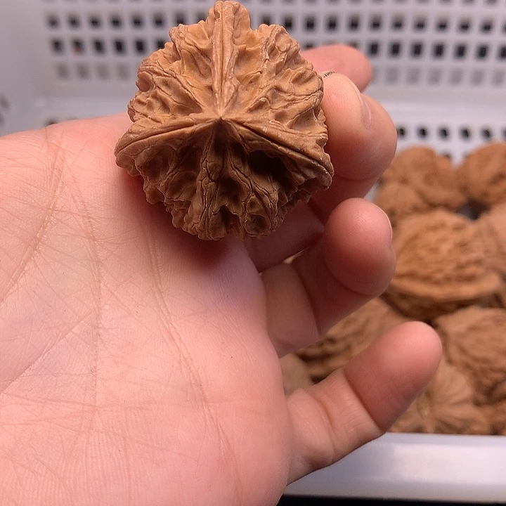 淡***。吊坠文玩核桃文玩核桃