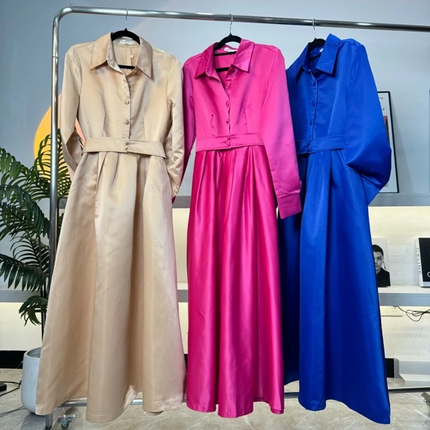 2025新款大摆纯色翻领长袖A字裙连衣裙