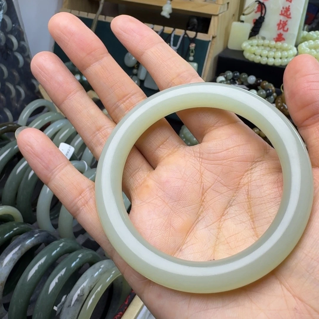 k***心和田玉（糖玉）未镶嵌颈饰