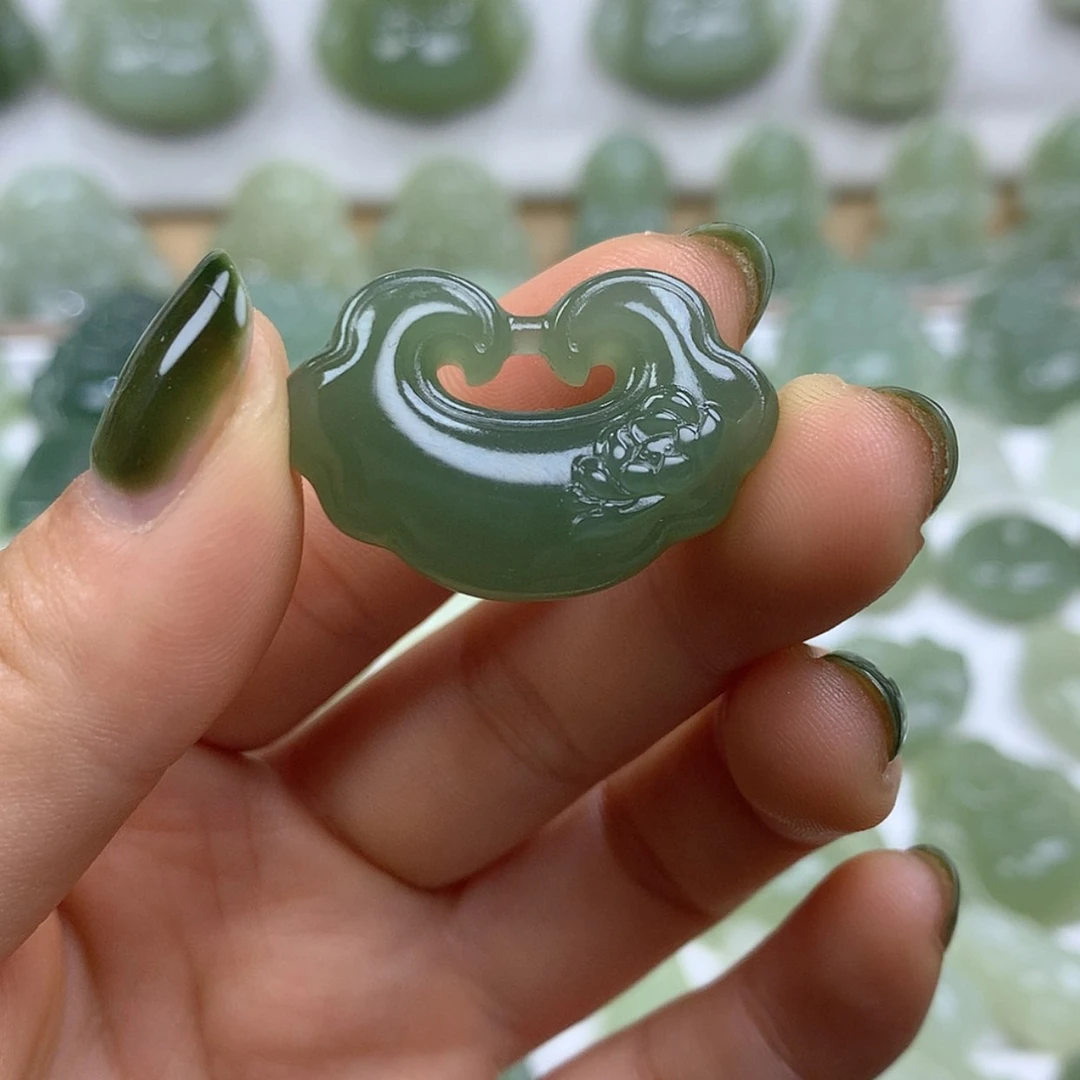 【闪购商品】颈饰未镶嵌和田玉