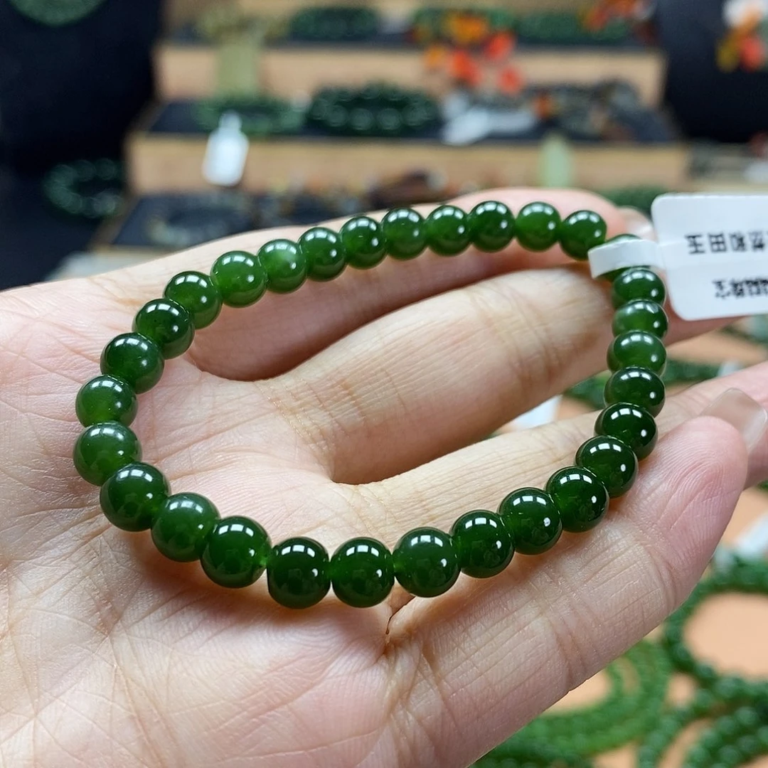 颈饰未镶嵌和田玉（碧玉）6mm菠菜绿