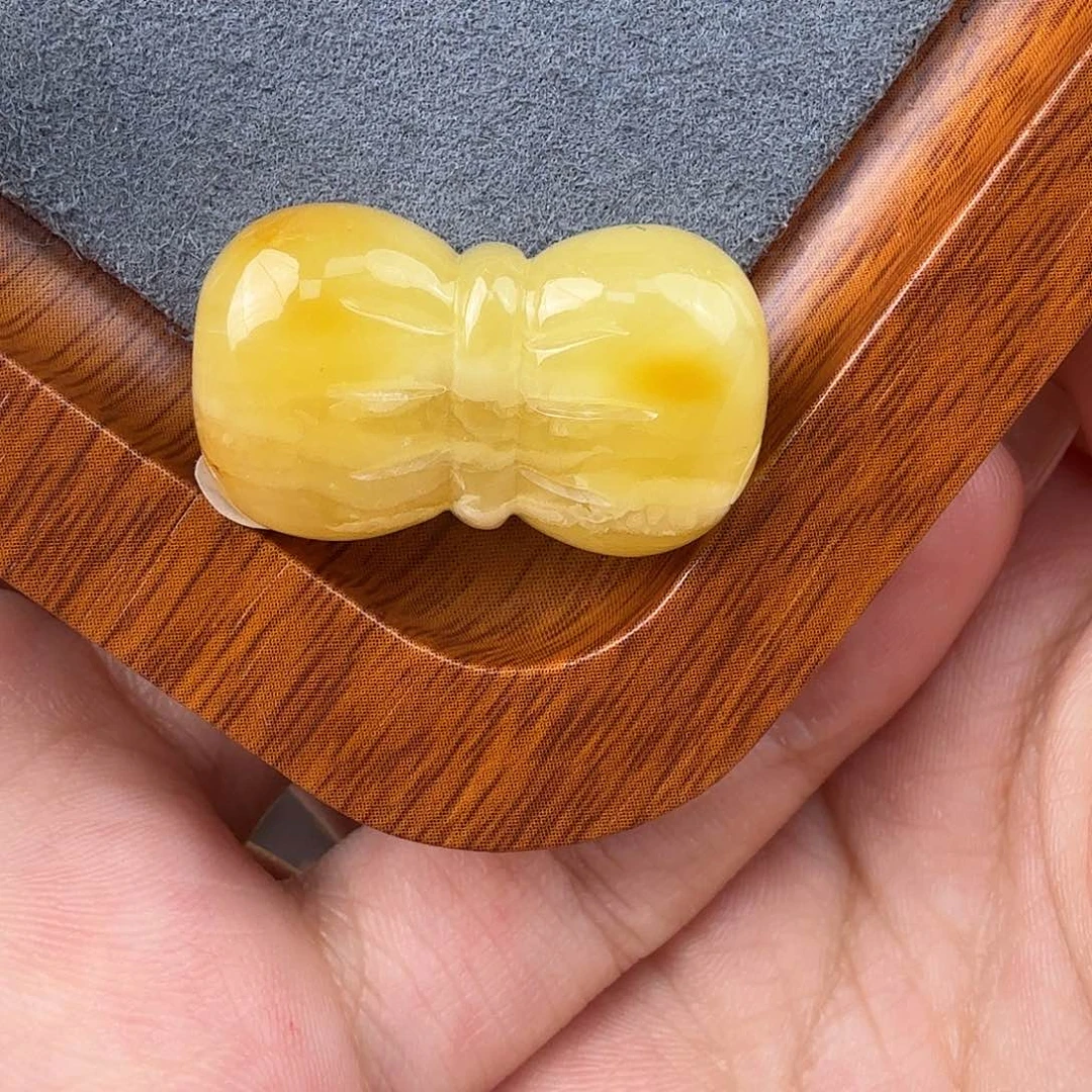 未镶嵌琥珀裸石3.6克