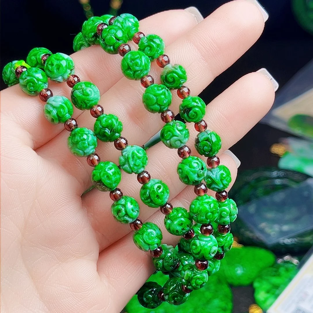 颈饰未镶嵌翡翠多样性