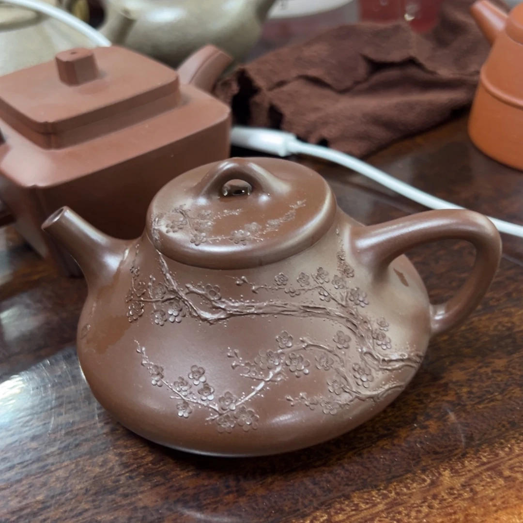 吉***意茶壶紫砂wodiguobiniguo