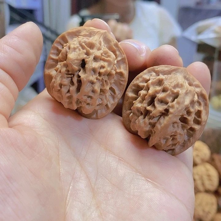 【闪购商品】文玩核桃把件34蜡皮刀子