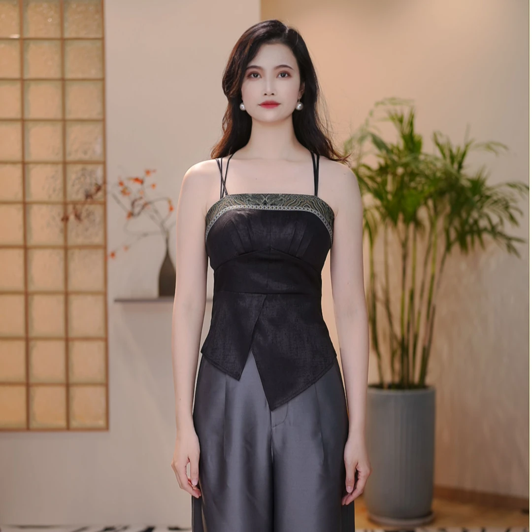 【知简】宋锦满分桑蚕丝香云纱吊带显瘦设计师款美背DX25AD0011