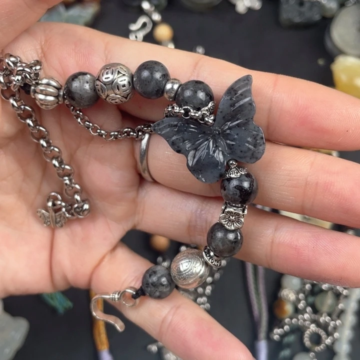 ᝰ***.蛇纹石玉合金颈饰