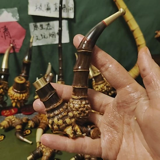 无***）贵州特色竹根烟斗工艺品手把件