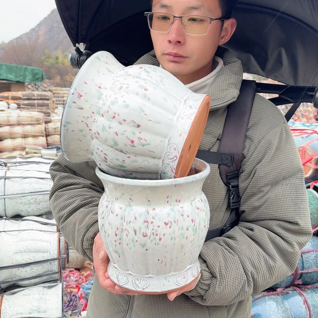 紫砂花盆口20高20（两个南瓜白色如意