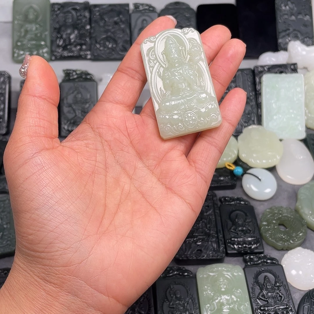 和田玉未镶嵌颈饰