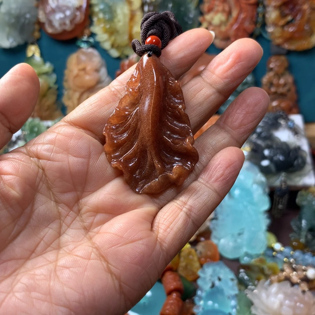 蛇纹石玉未镶嵌挂坠