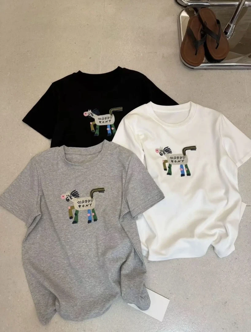 T3608小马刺绣T恤