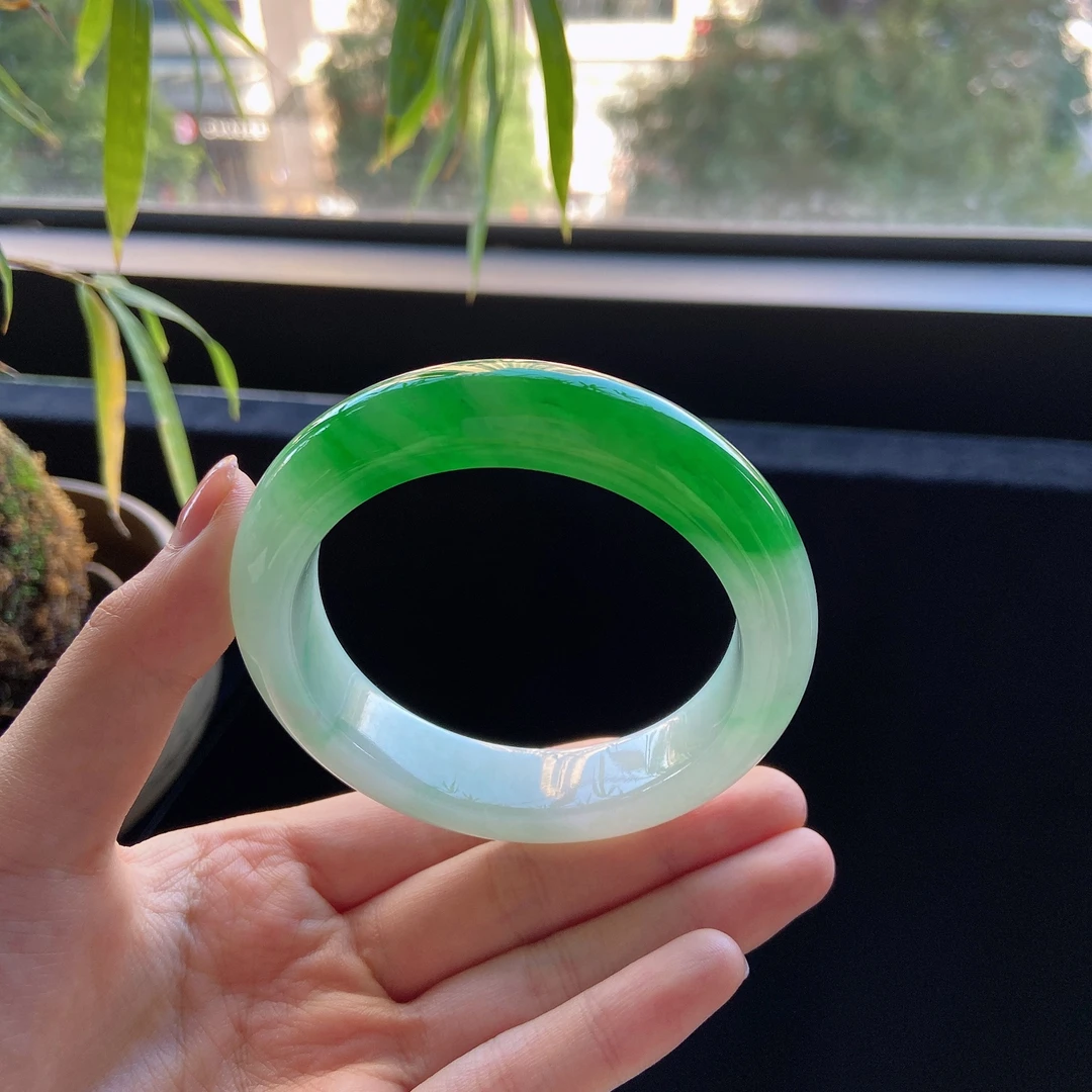 好色珠宝  圈口56缅甸老坑A货糯冰种辣绿正圈女款翡翠手镯