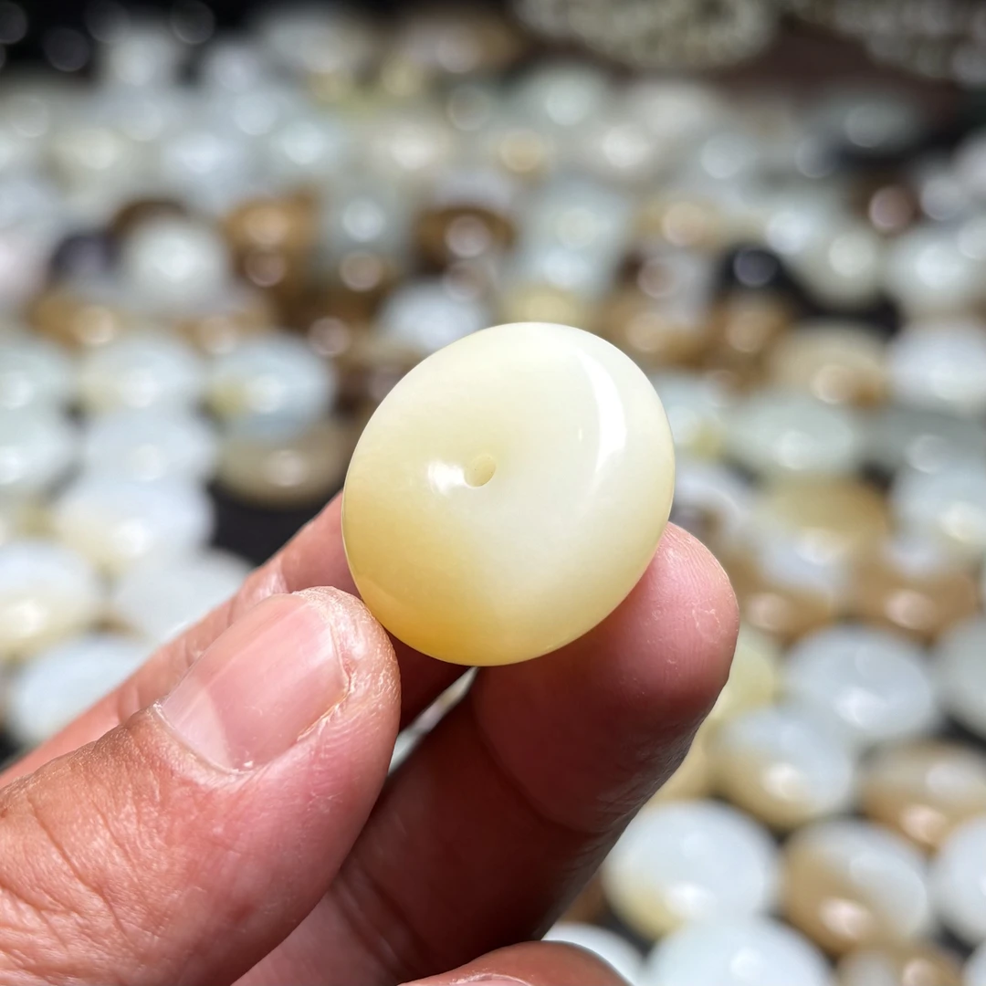 25mm且末料过灯细新疆且末金山糖白玉一口糖平安扣吊坠挂件干净