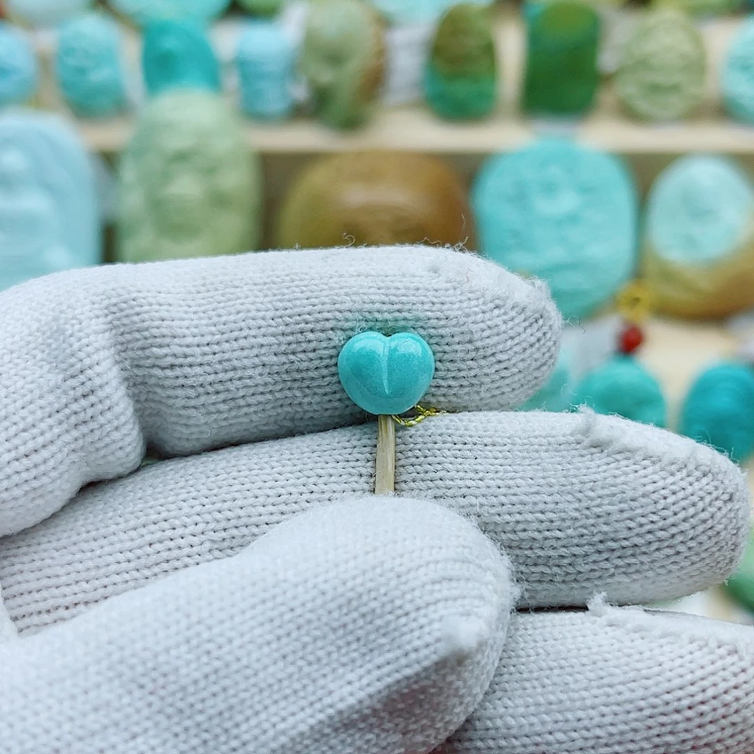 绿松石未镶嵌珠宝奇石