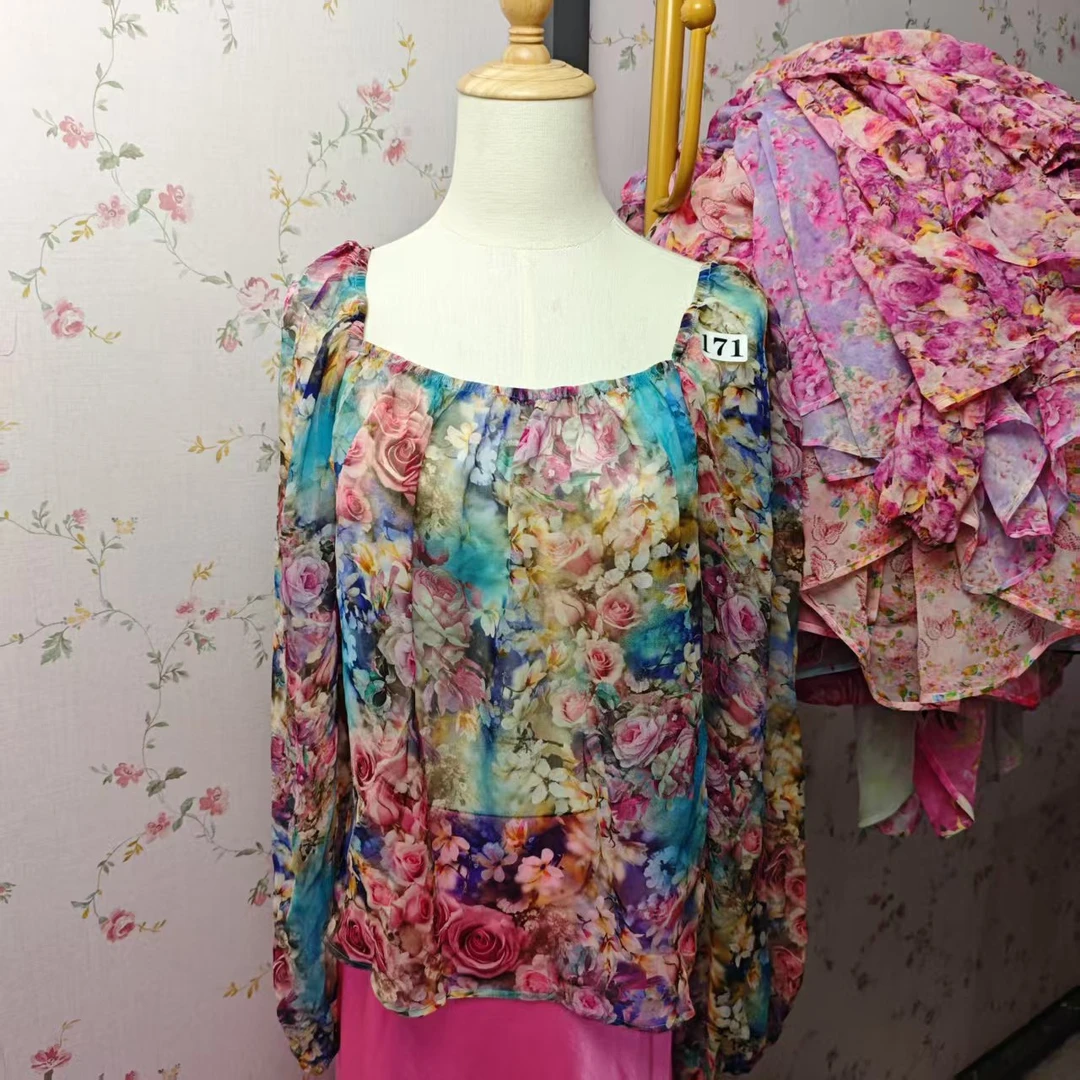 长袖编码古典碎花方领上衣