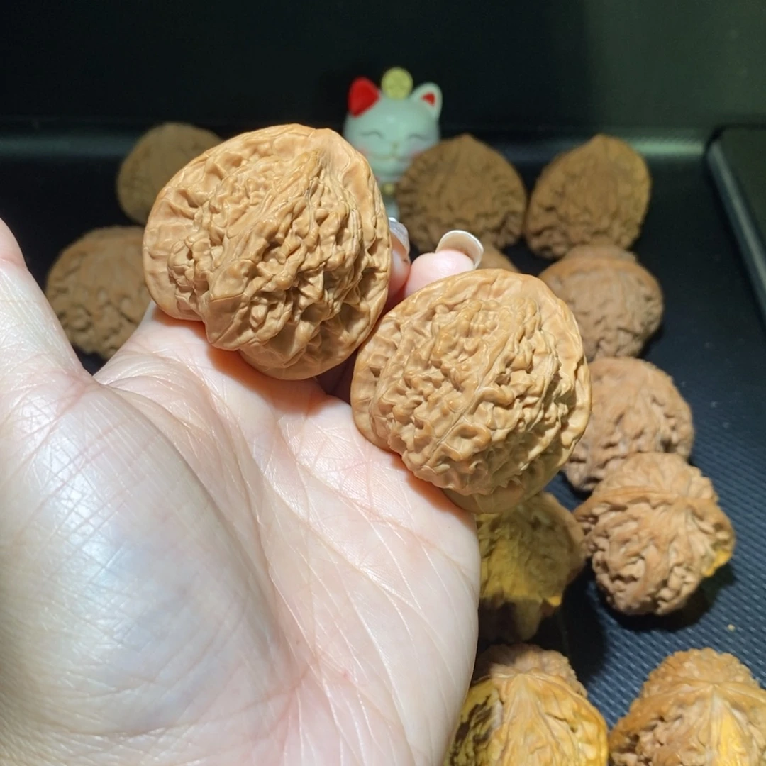 文玩核桃吊坠望月