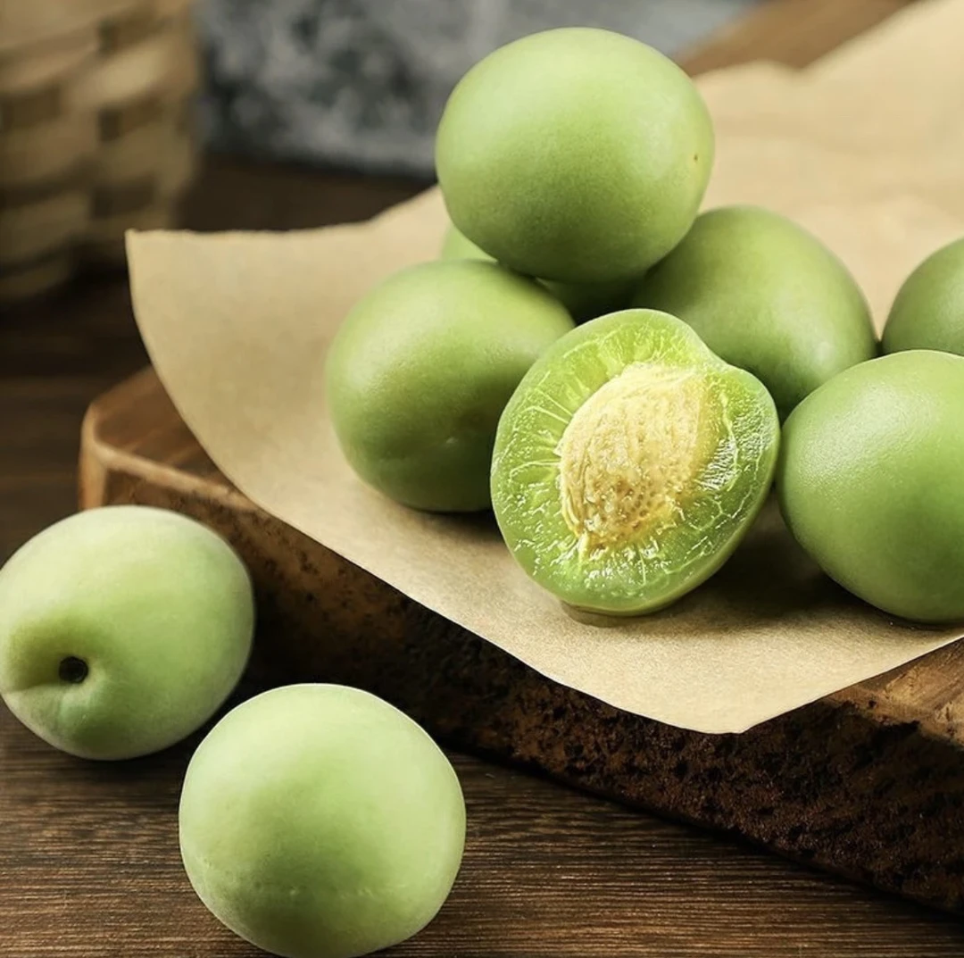 酸甜爽脆可口新兴凉果青梅，消闲零食