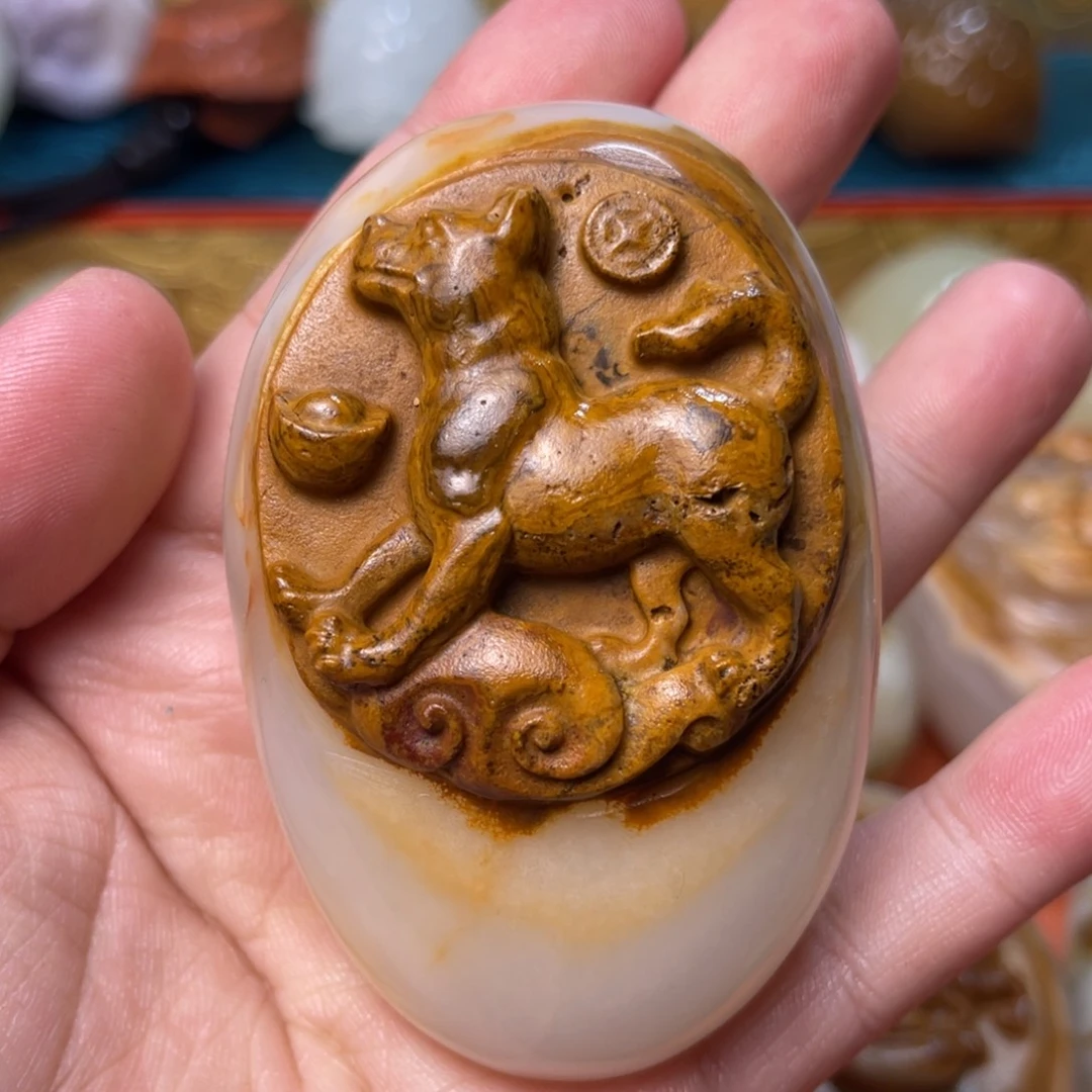 自***间石材天然方解石手把件不退换